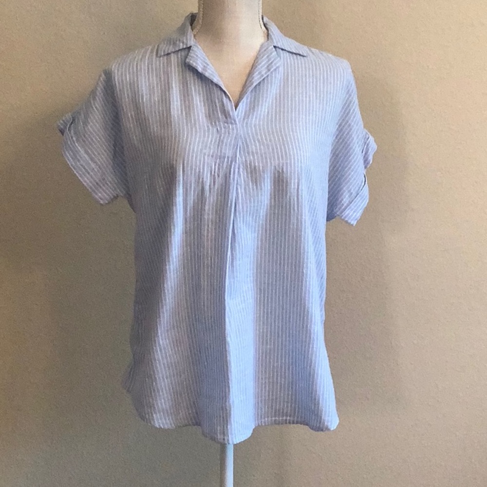 Short sleeve top size Medium